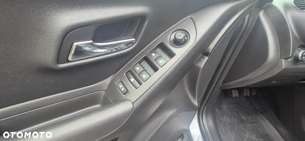 Chevrolet Trax 1.6 LS - 13