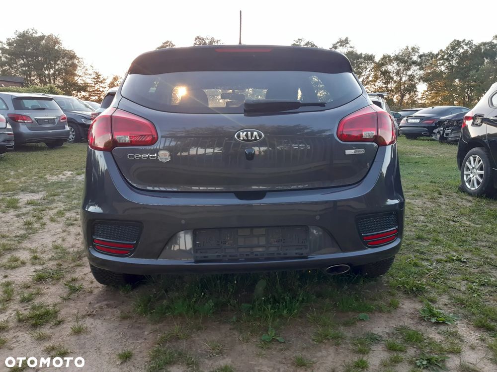 Kia Ceed 1.6 GDI Dream Team Edition - 7