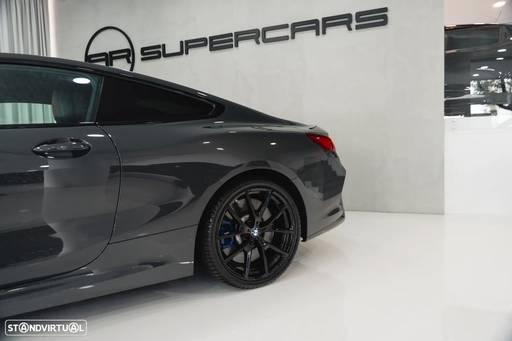 BMW M850i xDrive - 11