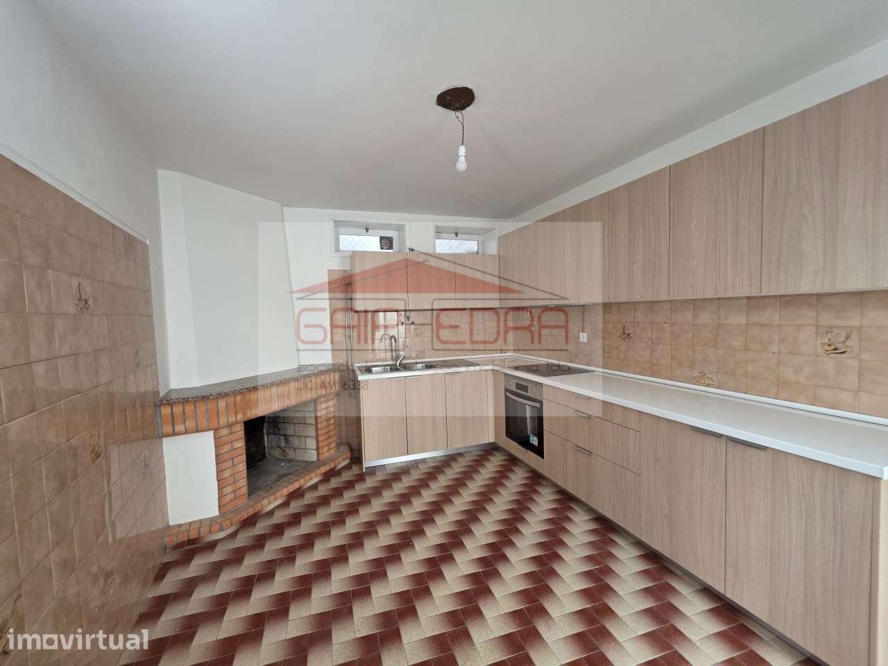 Moradia também ideal para 2 famílias com 850 m2 terreno Sever Vouga - Grande imagem: 4/32