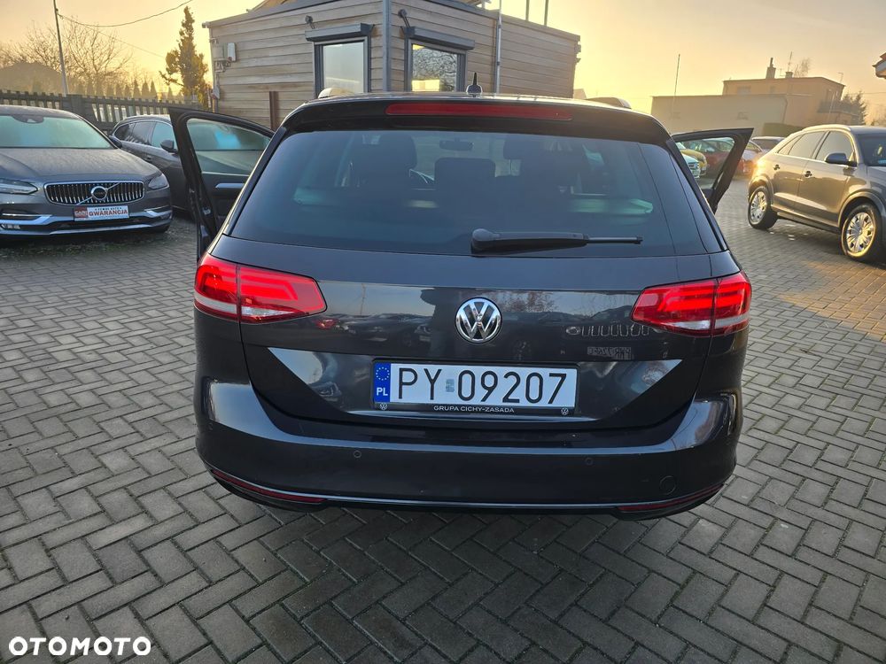 Volkswagen Passat Variant - 24
