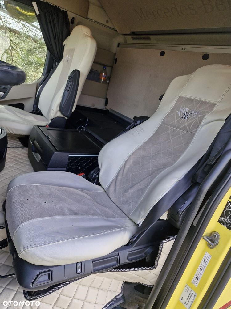 Mercedes-Benz Actros - 8