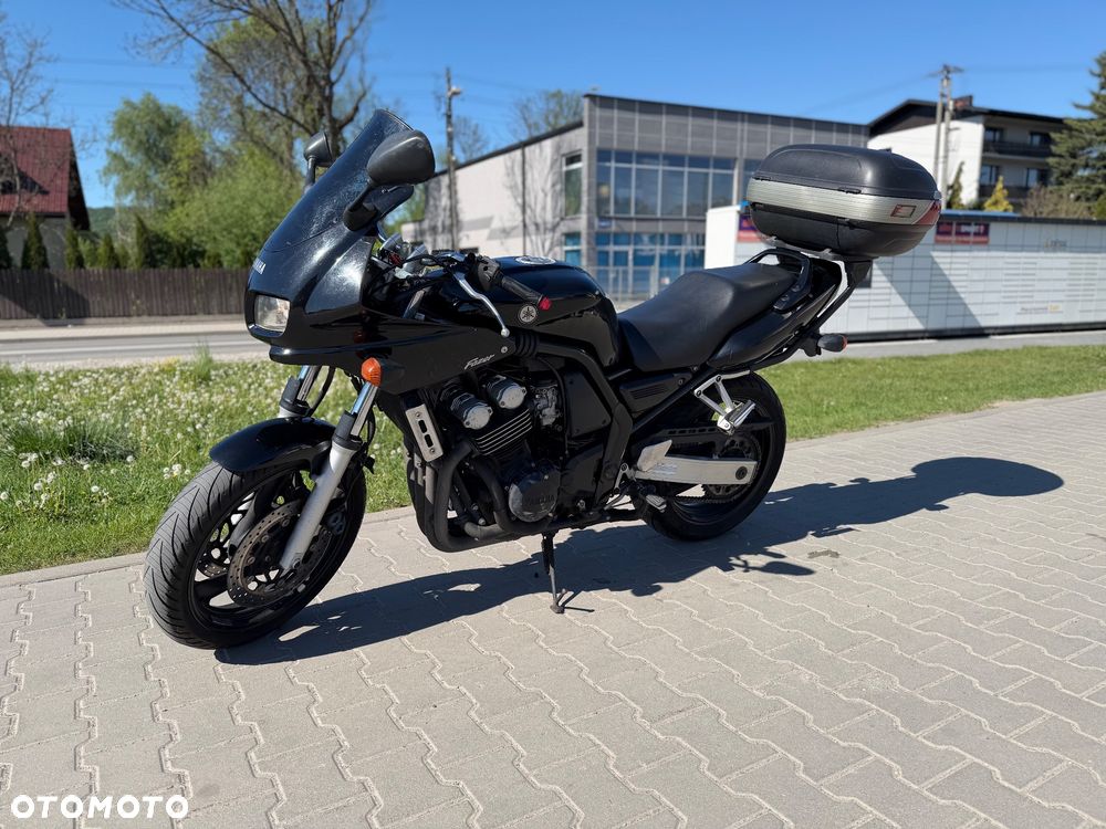 Yamaha FZS - 8