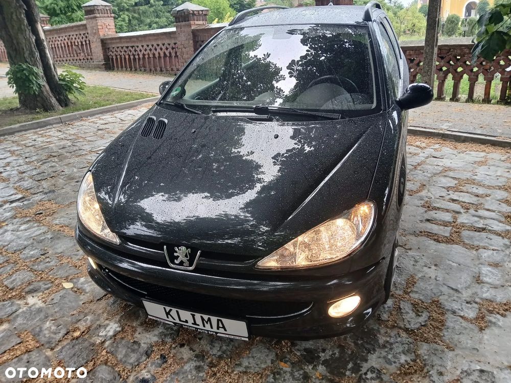 Peugeot 206 - 1