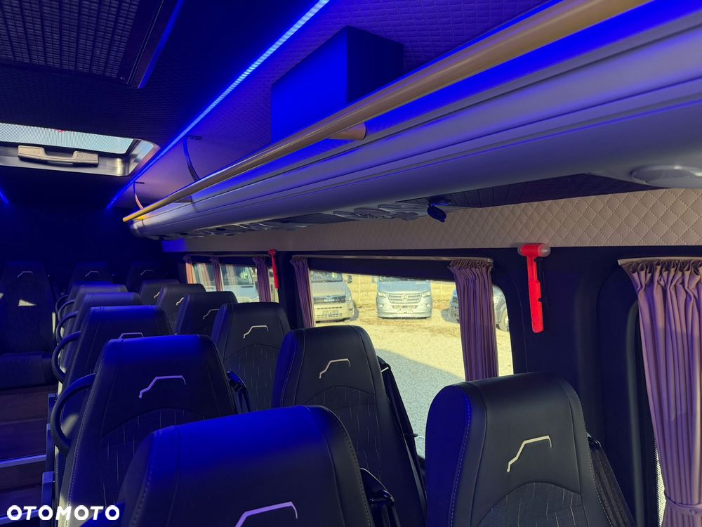 Mercedes-Benz Sprinter 519 - 33