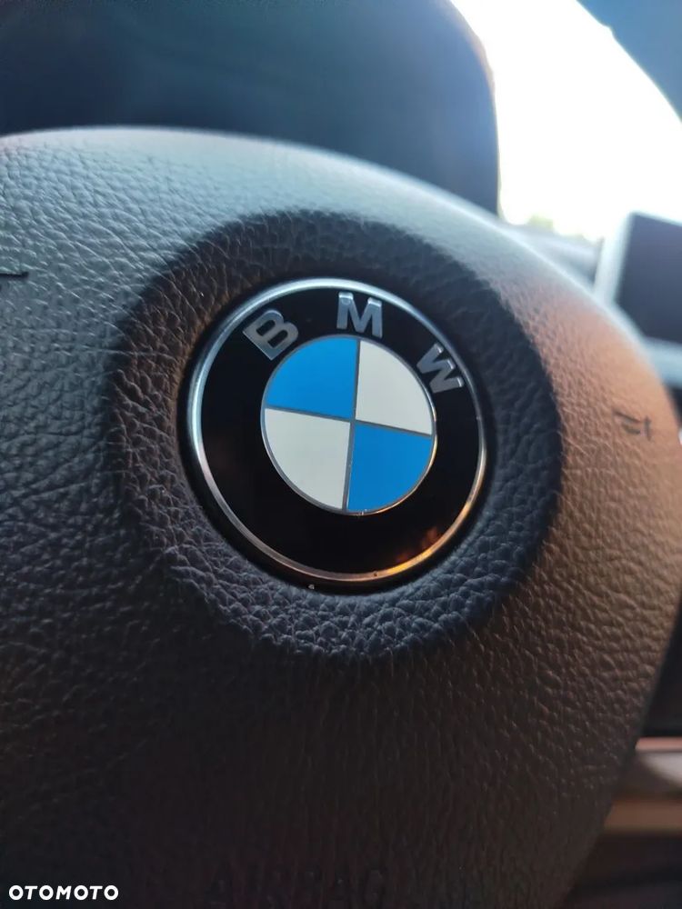 BMW X1 xDrive25i xLine sport - 17