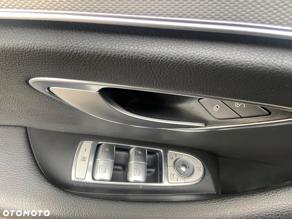 Mercedes-Benz Klasa E 200 d 9G-TRONIC Avantgarde - 26