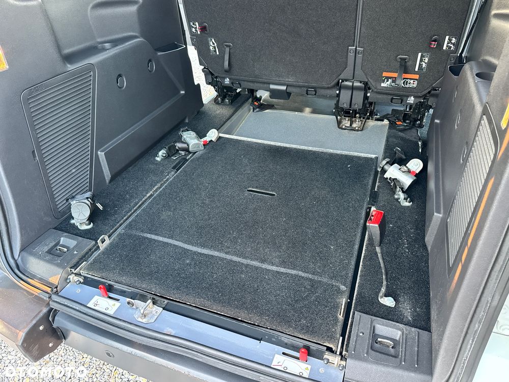 Ford Transit Connect - 34