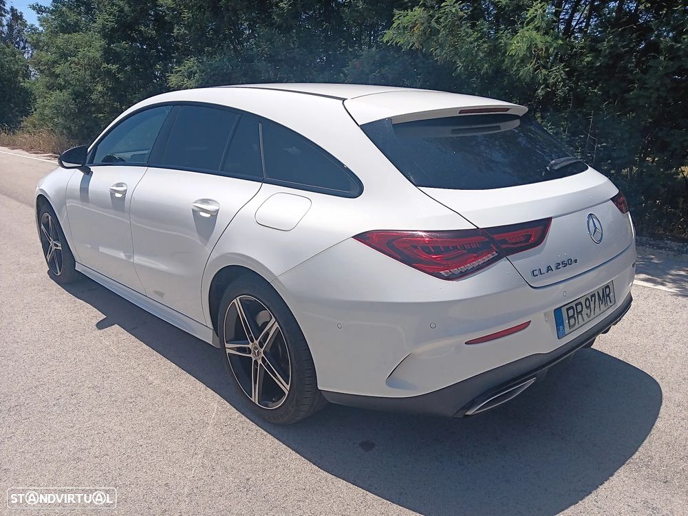 Mercedes-Benz CLA 250 e Shooting Brake AMG Line - 7