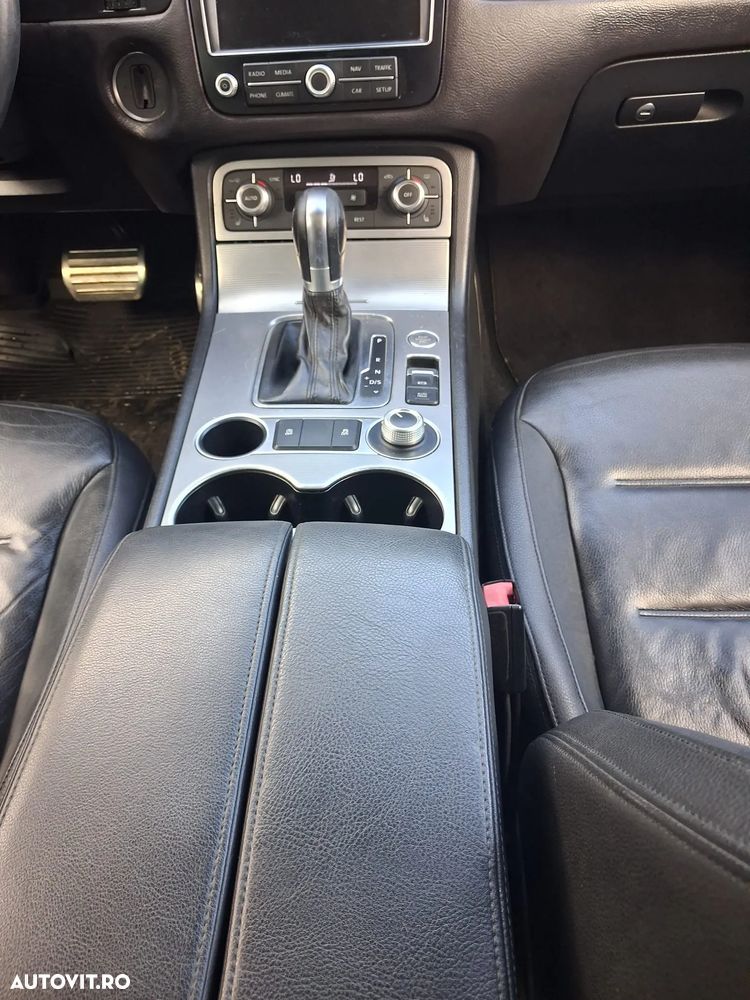 Volkswagen Touareg V6 TDI BMT Supreme Plus - 22