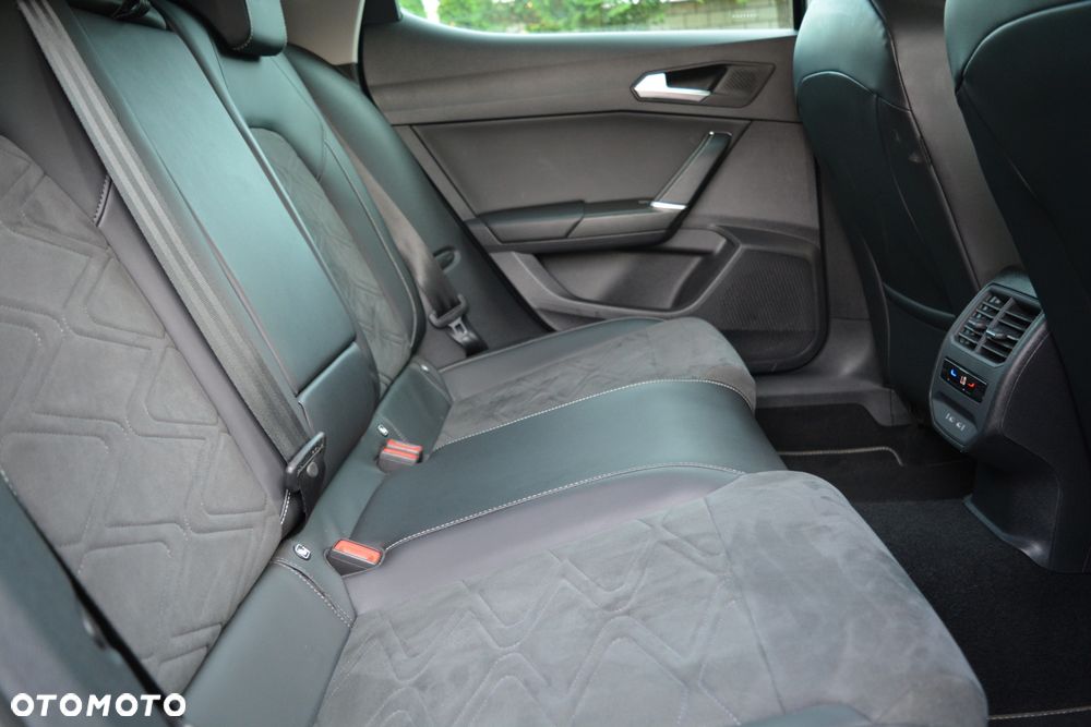 Seat Leon 2.0 TDI DSG Xcellence - 27