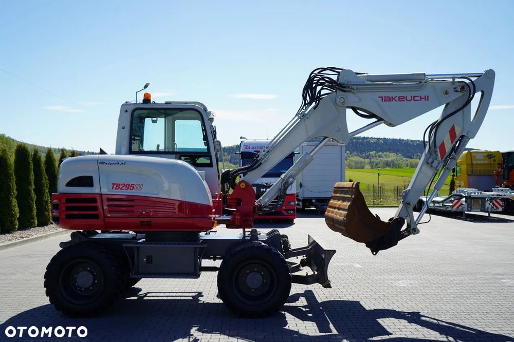 Takeuchi TB 295 W / KOPARKA KOŁOWA / 2016 ROK / - 15