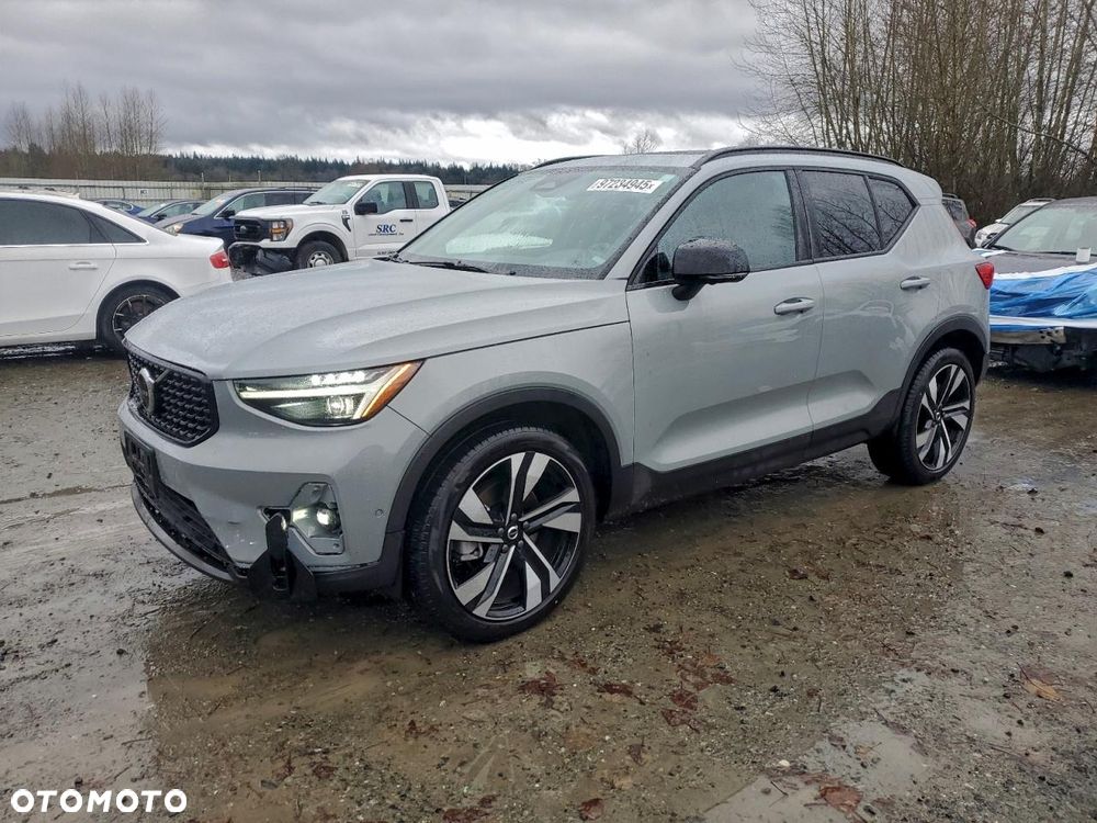 Volvo XC 40 - 1
