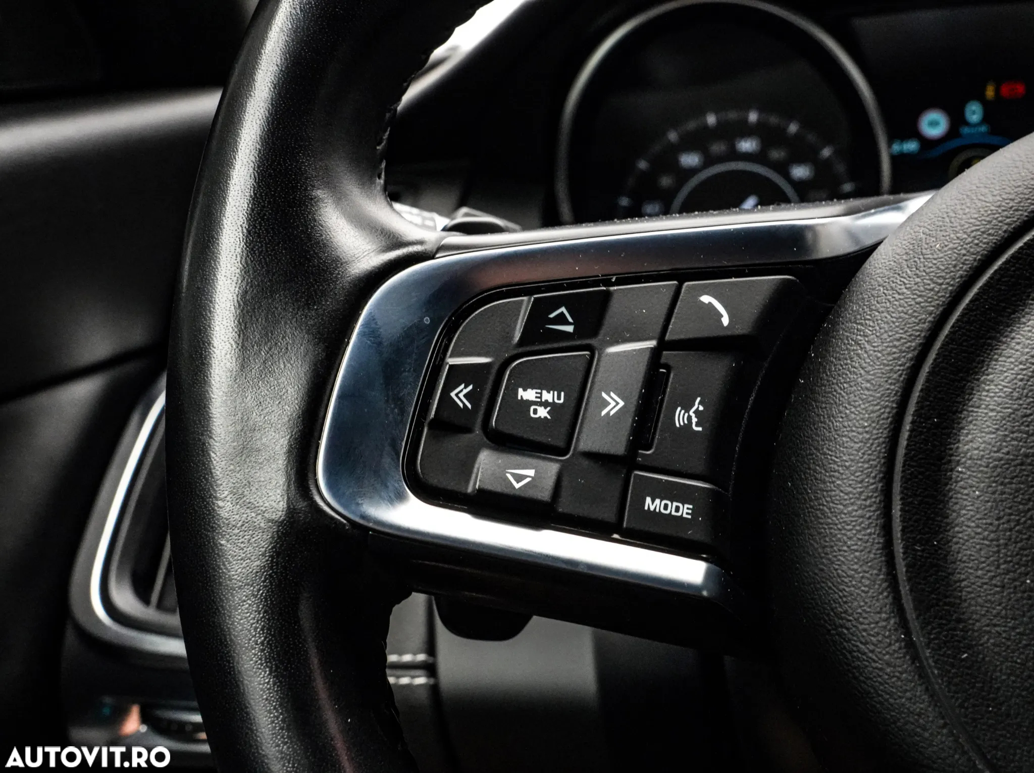 Jaguar E-Pace D240 AWD R-Dynamic S - 23