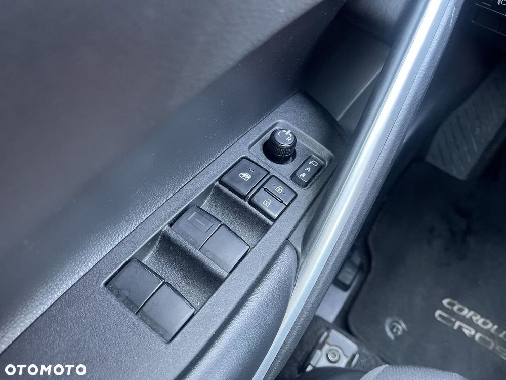 Toyota Corolla Cross 2.0 Hybrid Comfort - 15