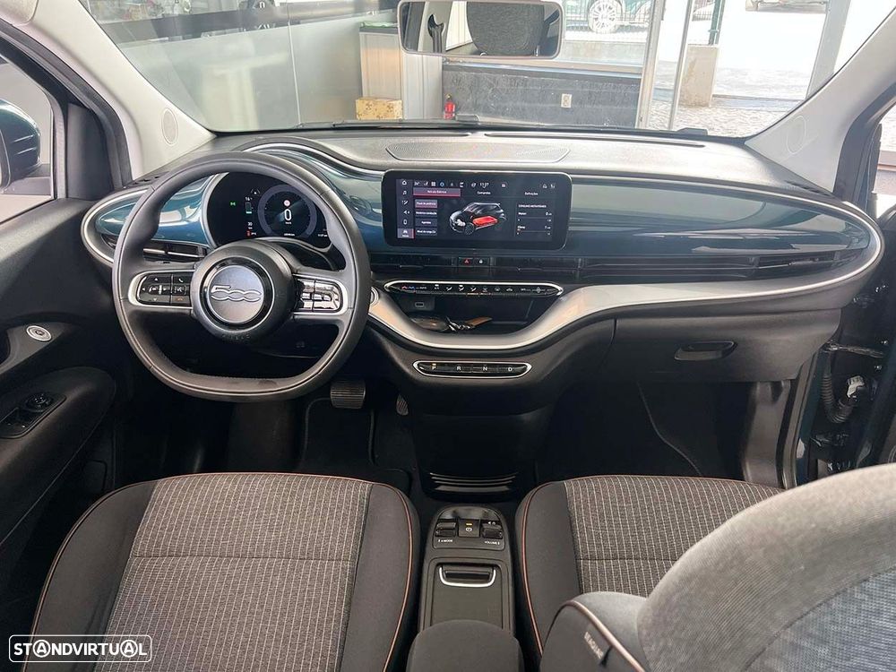 Fiat 500e 3 + 1 42kWh Icon - 12