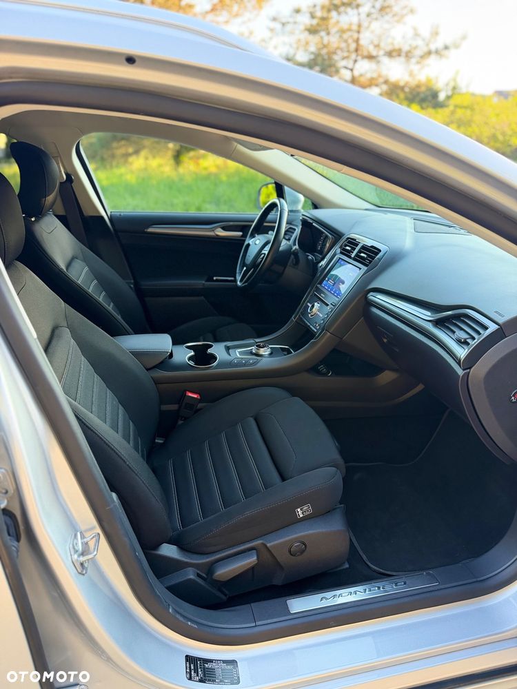 Ford Mondeo 2.0 EcoBlue Titanium - 23