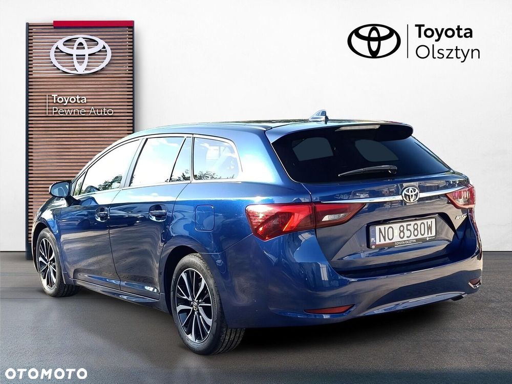 Toyota Avensis 2.0 D-4D Premium - 3