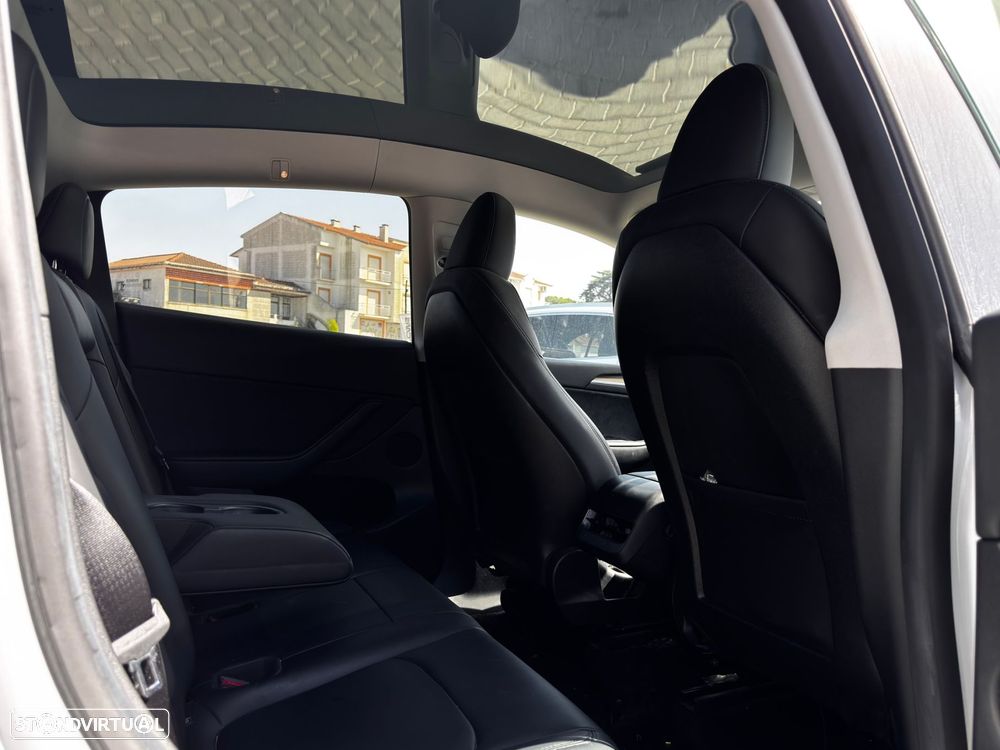 Tesla Model Y Long Range Tração Integral — fotografia 9