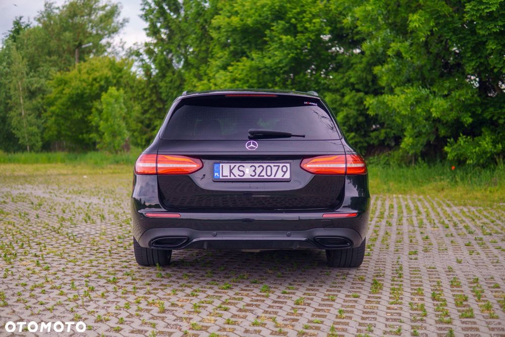 Mercedes-Benz Klasa E 400 d 4-Matic 9G-TRONIC - 4