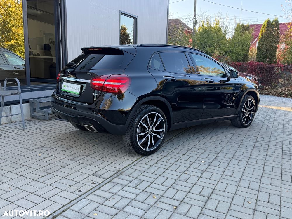 Mercedes-Benz GLA - 23