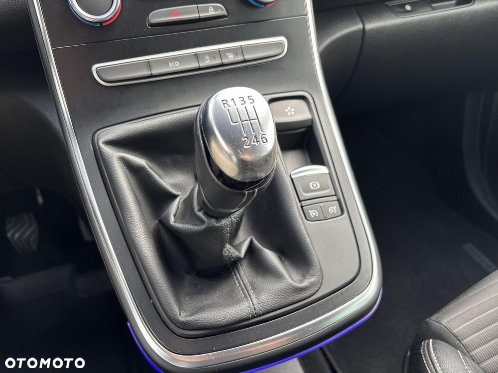 Renault Scenic - 39