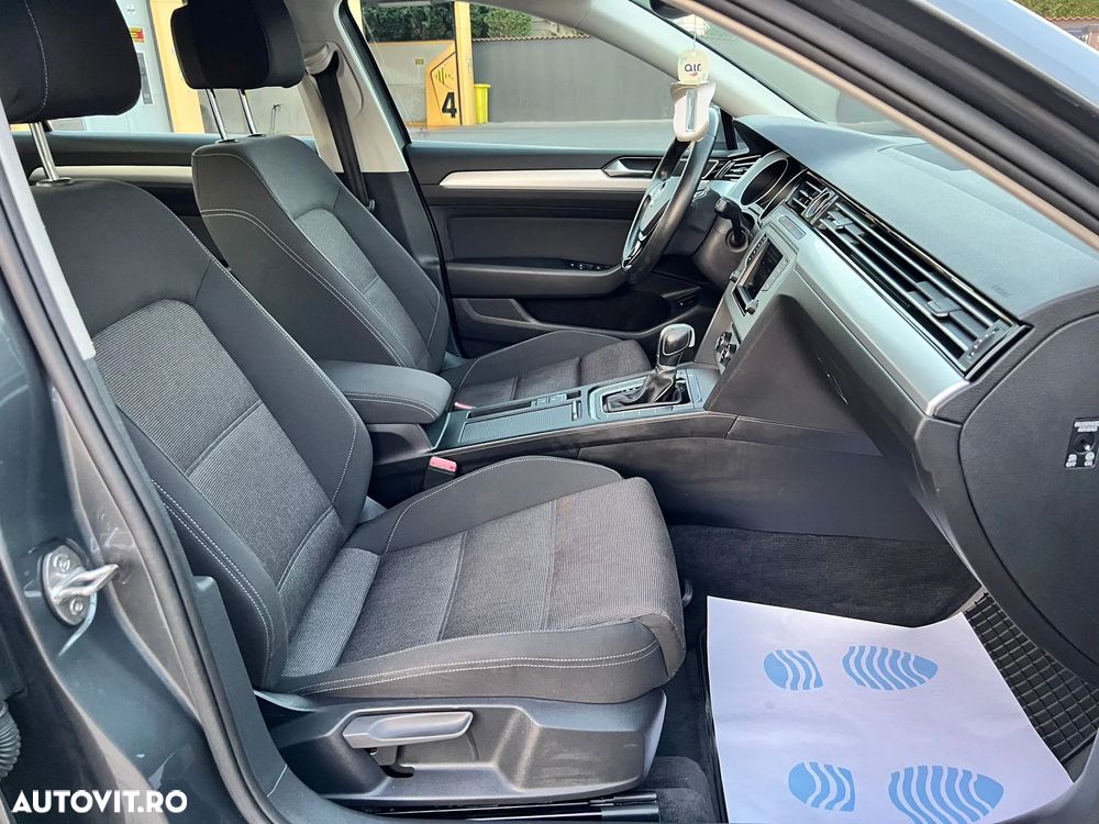 Volkswagen Passat Variant 2.0 TDI DSG (BlueMotion Technology) Comfortline - 16