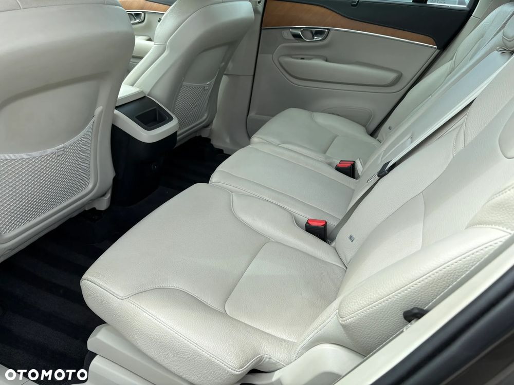 Volvo XC 90 B5 D AWD Inscription - 24