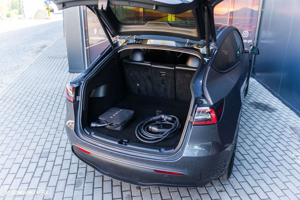 Tesla Model Y Long Range Dual Motor AWD - 34