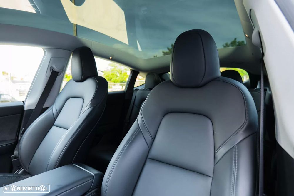 Tesla Model Y Long Range Tração Integral - 19