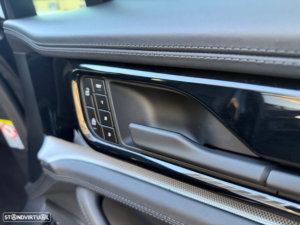 Porsche Panamera 4 E-Hybrid Executive - 18