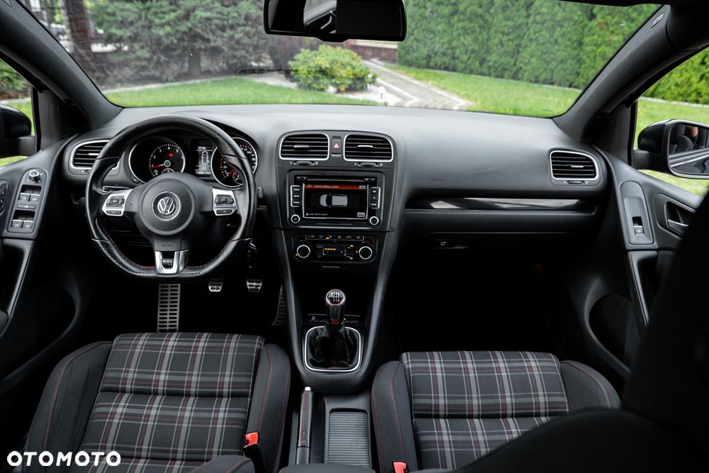 Volkswagen Golf 2.0 GTI - 27
