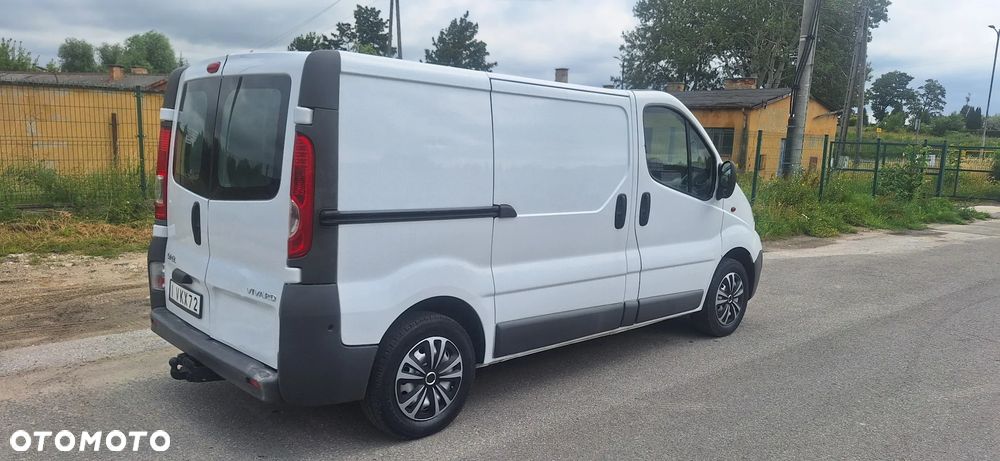 Opel Vivaro - 11