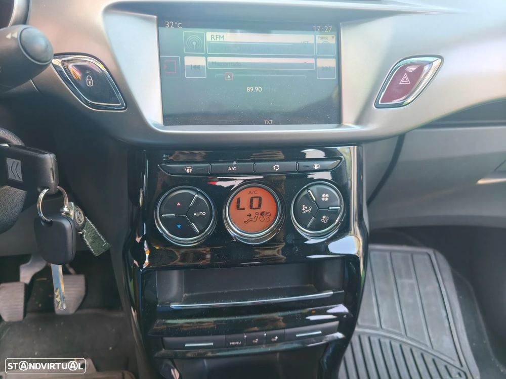 Citroën C3 1.2 PureTech Shine - 9