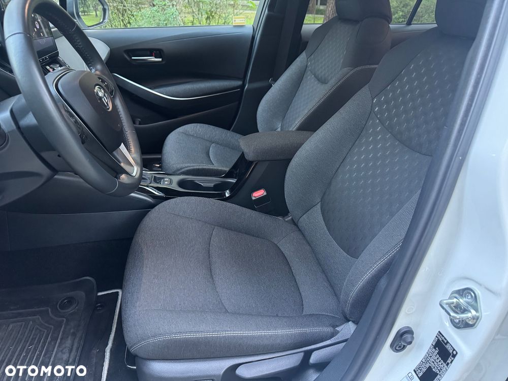 Toyota Corolla 1.8 Hybrid Executive - 13