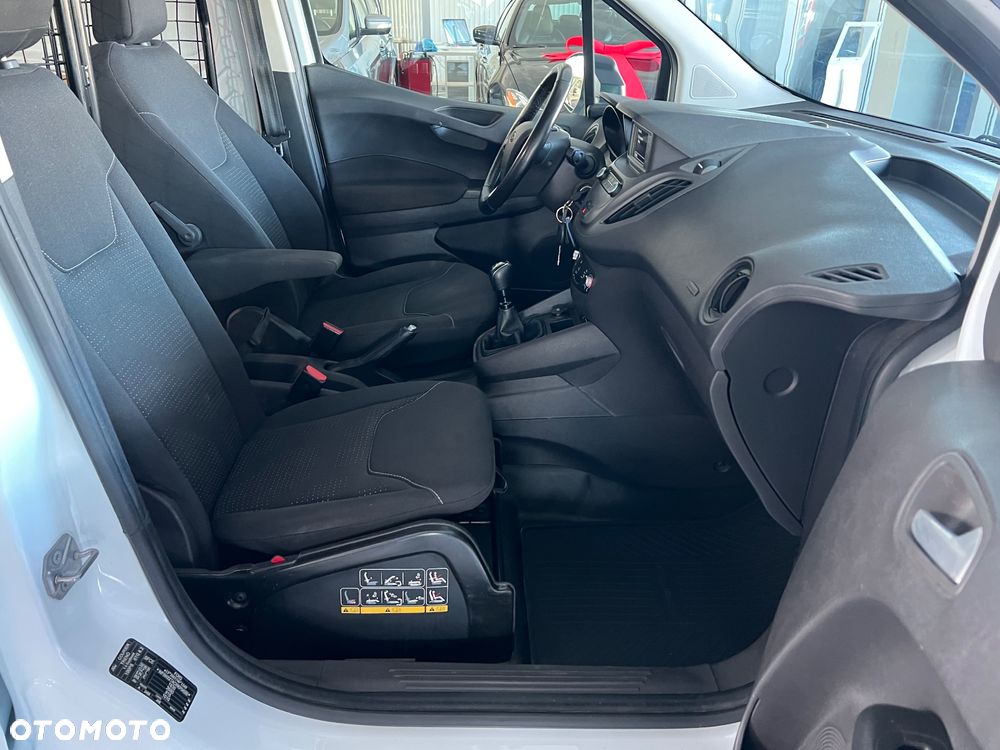 Ford Transit courier - 38