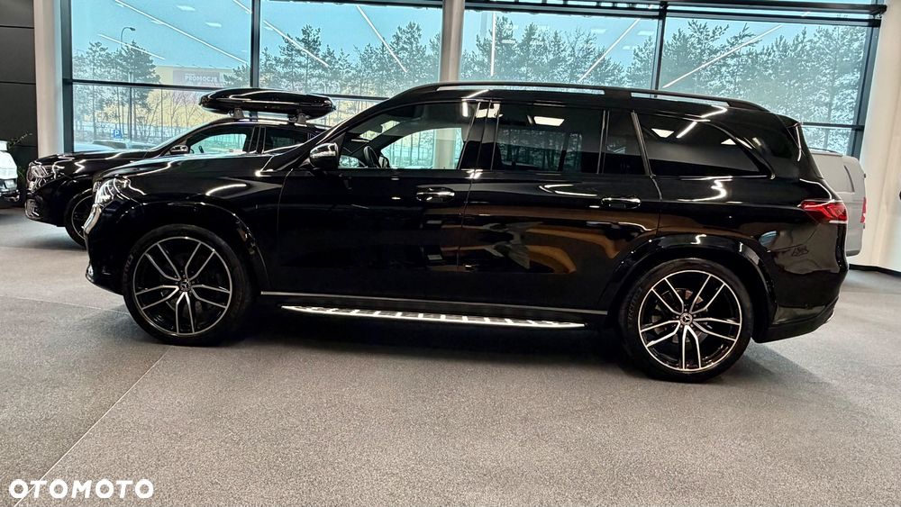 Mercedes-Benz GLS - 22