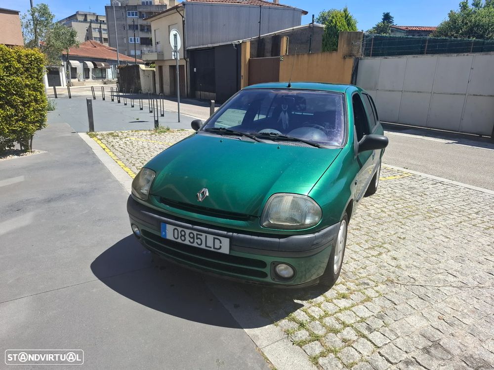 Renault Clio 1.2 RT - 1