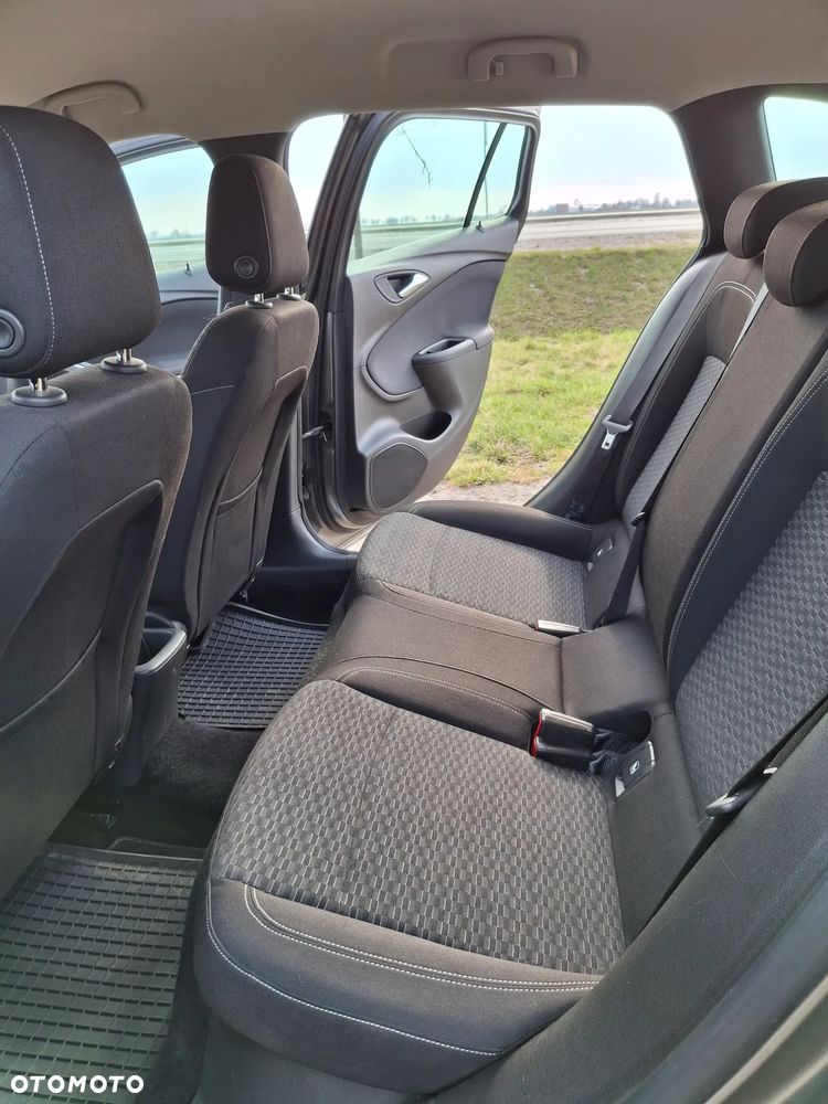 Opel Astra 1.6 CDTI Enjoy - 10