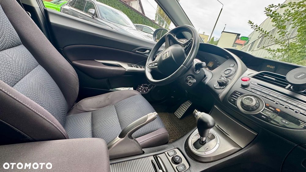 Honda Civic 1.8 Executive - 12