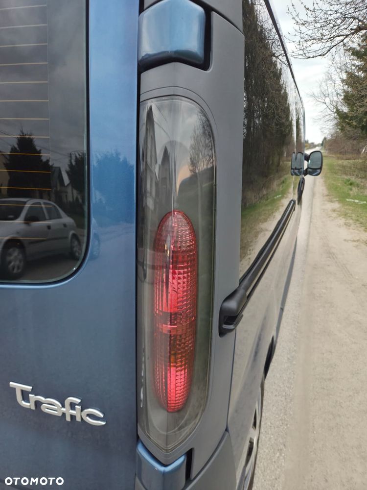Renault Trafic Passenger Expression - 22
