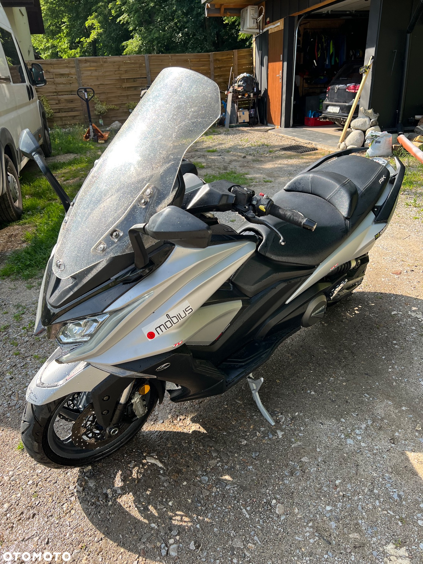 Kymco AK 550 - 4