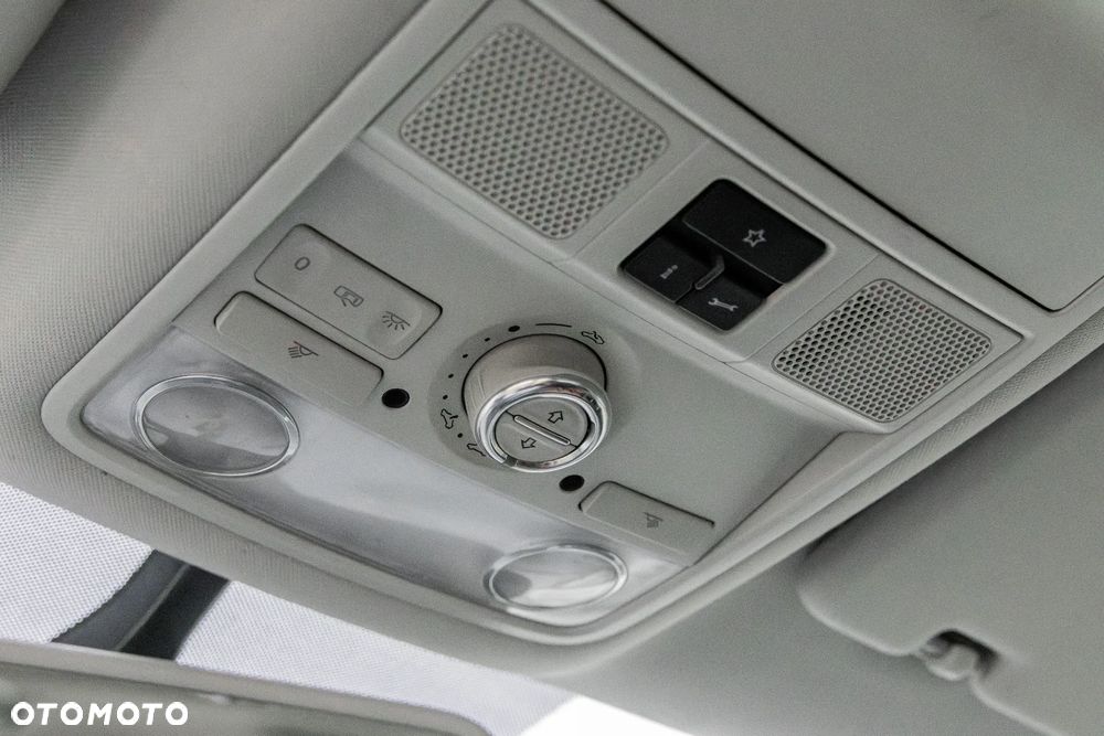 Volkswagen Sharan 2.0 TDI DSG Blue Motion Comfortline - 20