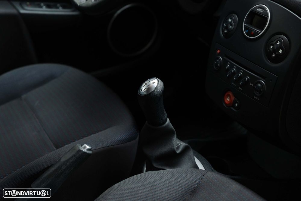 Renault Clio 1.2 16V Dynamique - 21