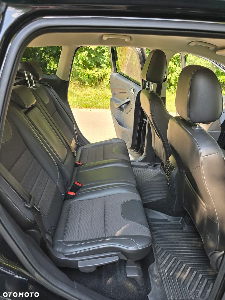 Ford Kuga 2.0 TDCi 2x4 Titanium - 23