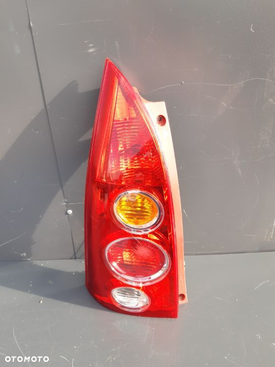 Lampa tylna lewa Mazda Premacy Lift 01-05r.