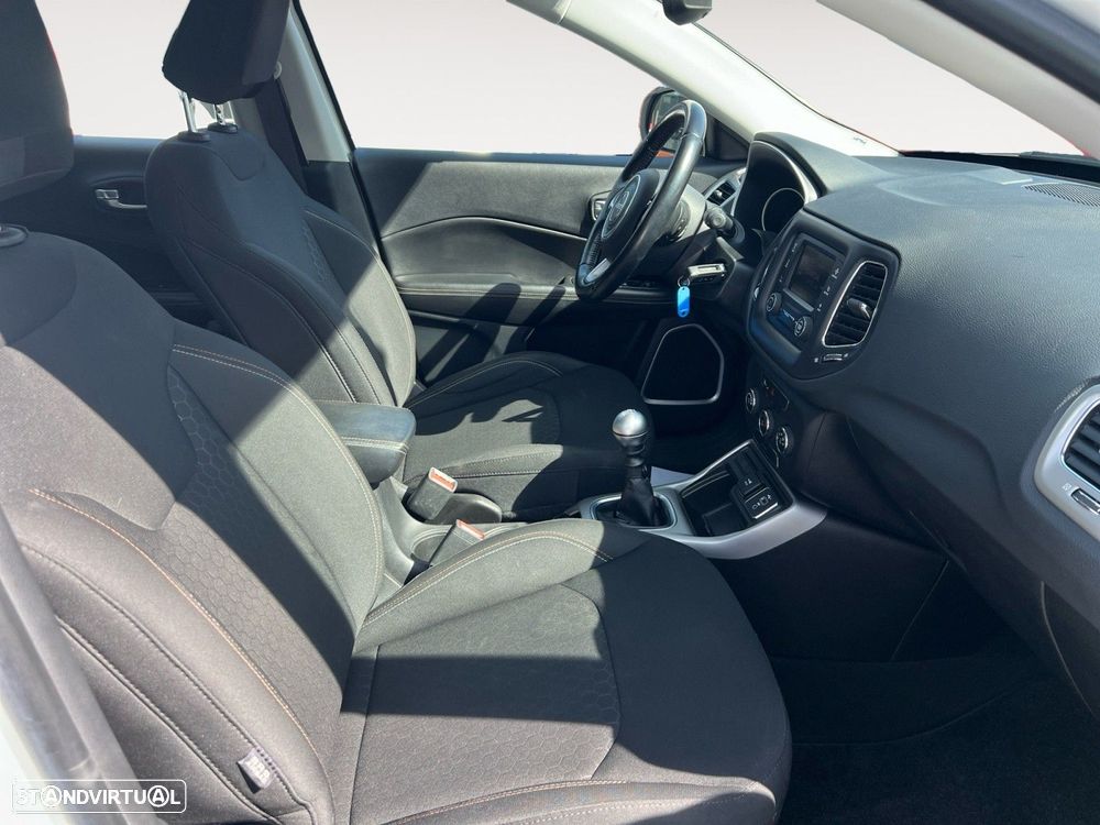 Jeep Compass 1.3 T Sport - 15