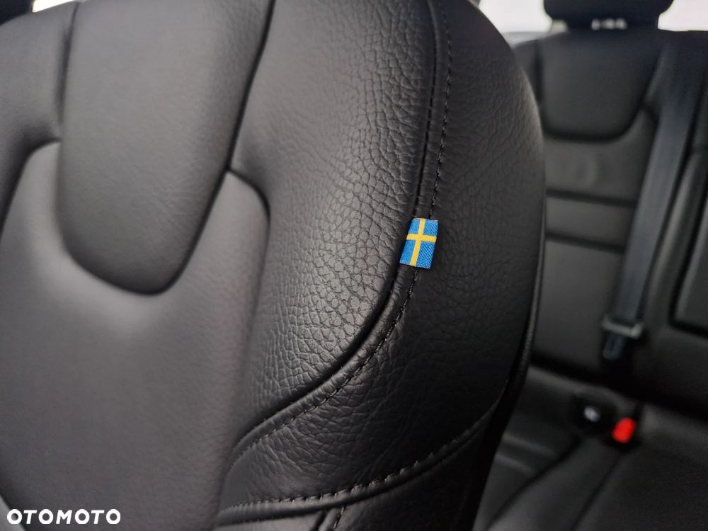Volvo V60 B4 D Momentum Pro - 25