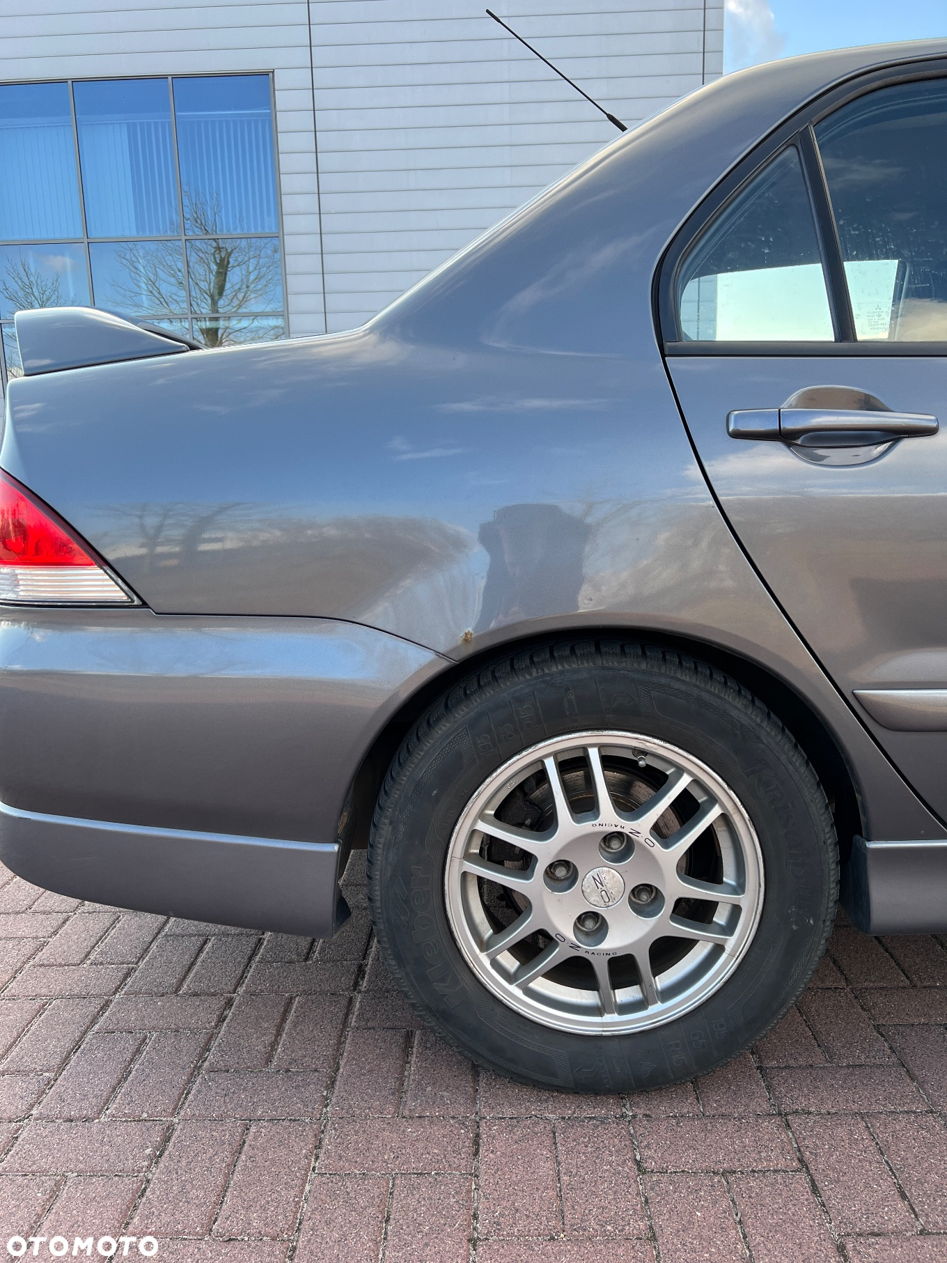 Mitsubishi Lancer 1.6 Invite - 8