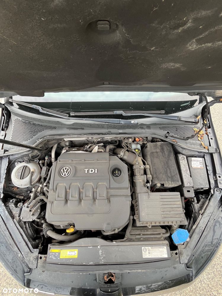 Volkswagen Golf 1.6 TDI BMT Comfortline - 18